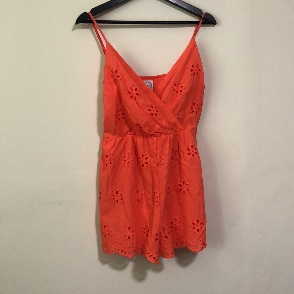 Francesca’s Blue Rain Coral Romper large NWT - Picture 3 of 7